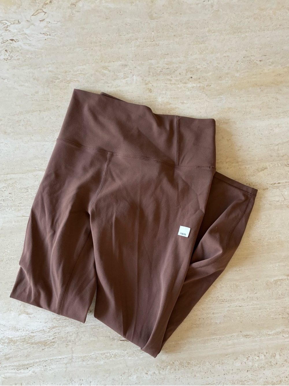 Vuori AllTheFeels workout set - Picture 7 of 9